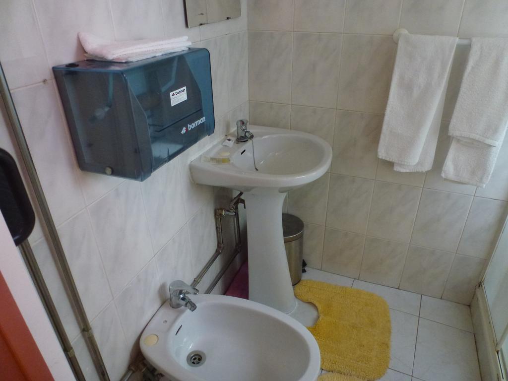 Hospedaria D. Damelio Lisboa Ngoại thất bức ảnh